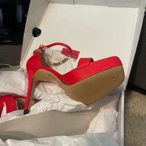 Aldo Shoes - Aldo Red Chain heels, size 8. New. Never worn.